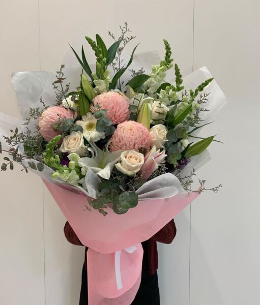 How a Willoughby Florist Plans Around Local School Fetes